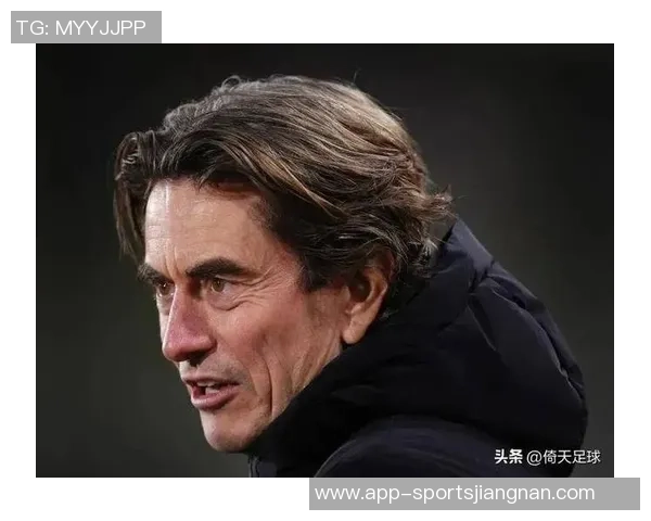 弗兰克清晨抵达基地全力备战多特周一下午将出席新闻发布会