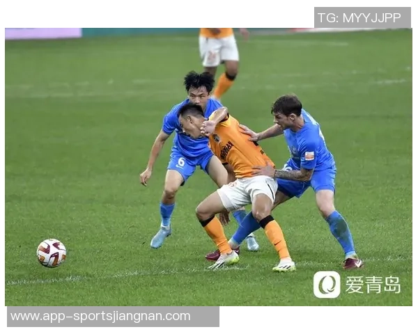 半场战报兰克尔泽补射得分青岛海牛暂时领先武汉三镇亚泰降级危机加剧