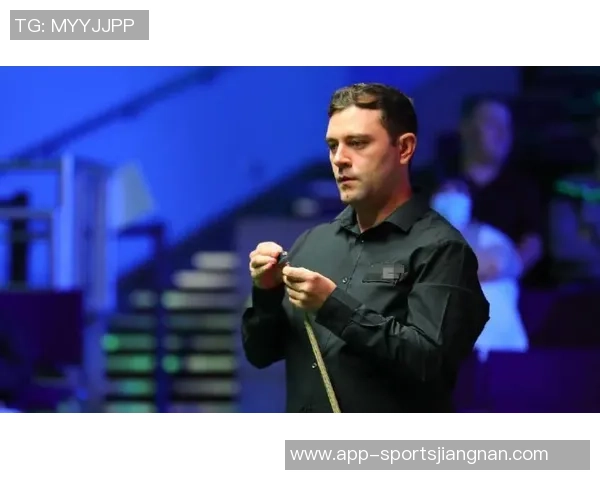 曼恩首节火力全开独得10分半场高效6中5贡献14分3板表现出色